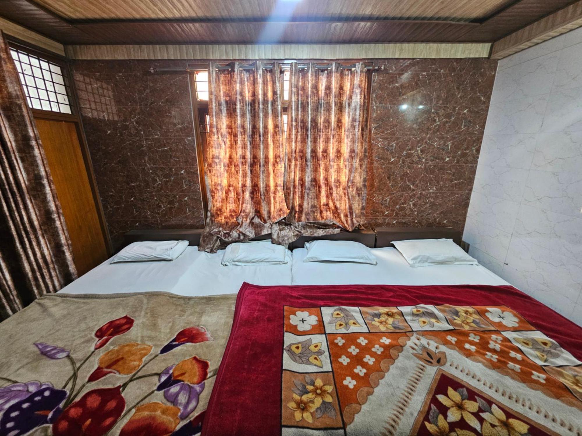Subhadra Guest House Mathura Room photo