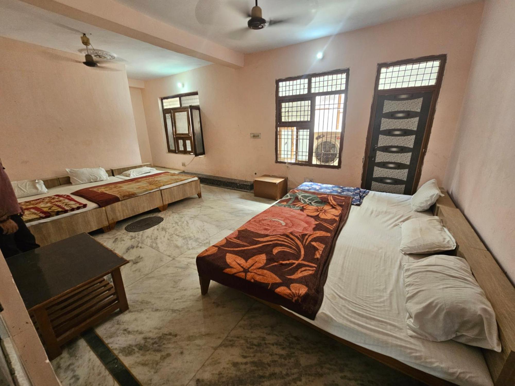 Subhadra Guest House Mathura Room photo